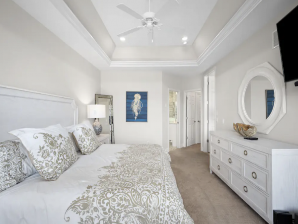Marco Island Beautiful 3 Bedroom Home with Pool & Canal View